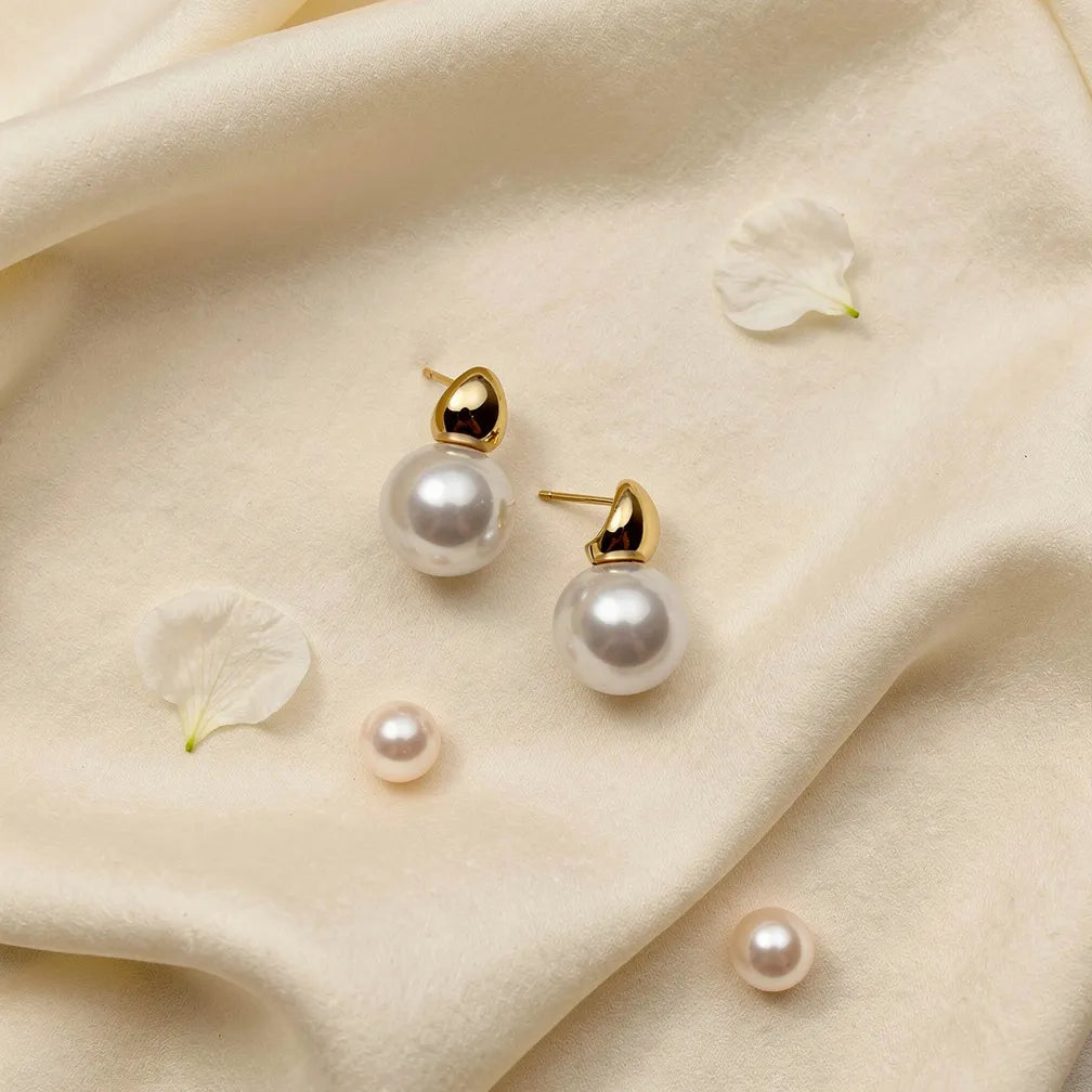 Lustrous Pearl Gold Studs
